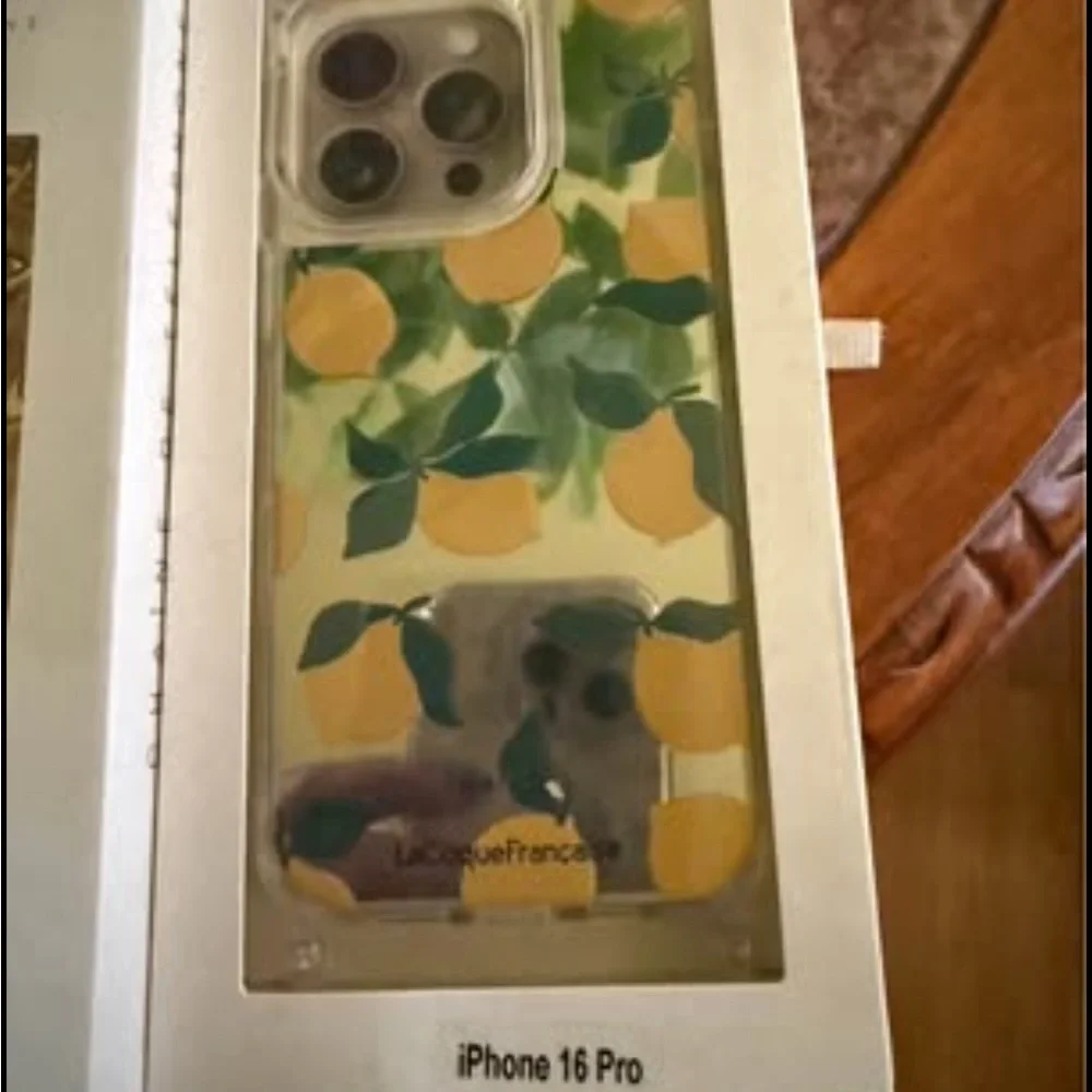 New LaCoqueFrançaise phone accessory set iPhone 16 pro Lemon case flower chain